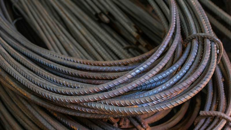 Bundles of ribbed steel reinforcement bars